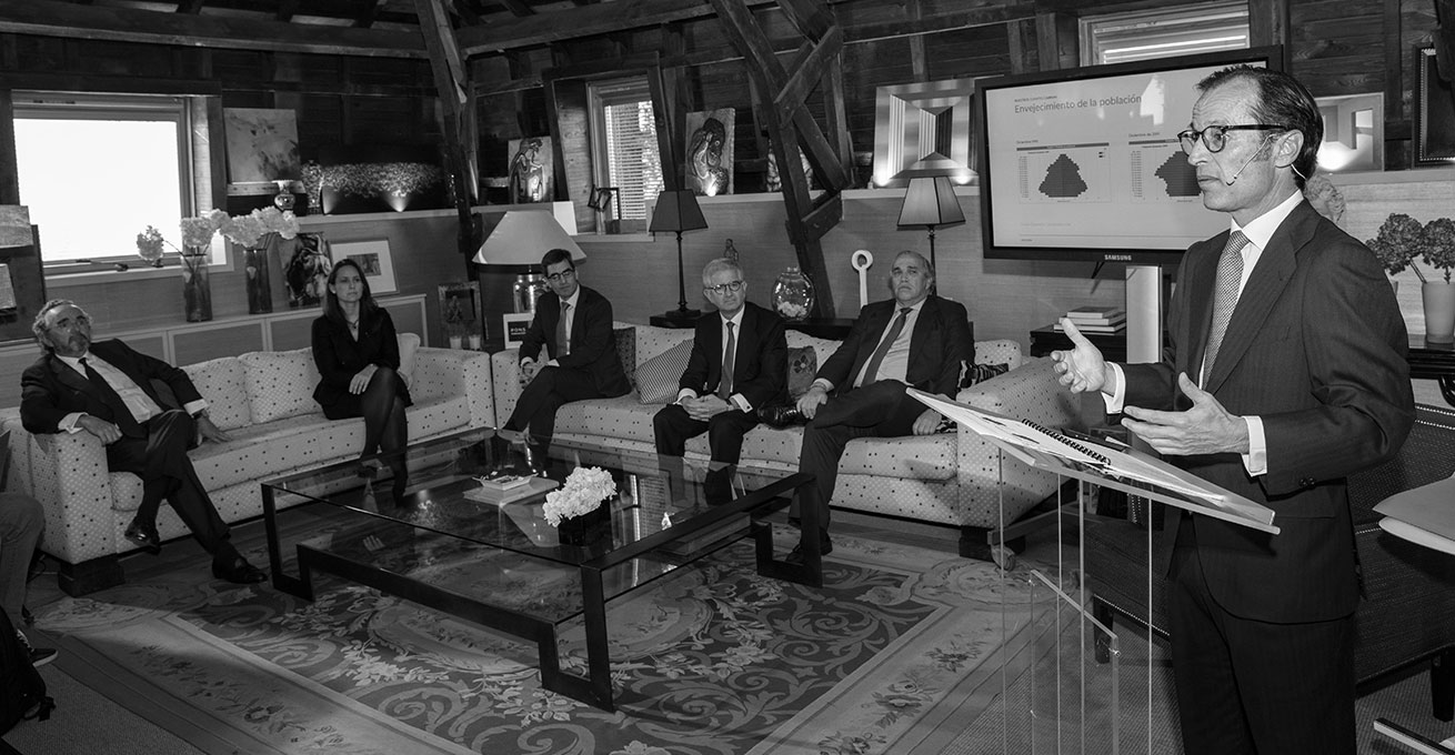Javier Marín en la presentación de Singular Bank